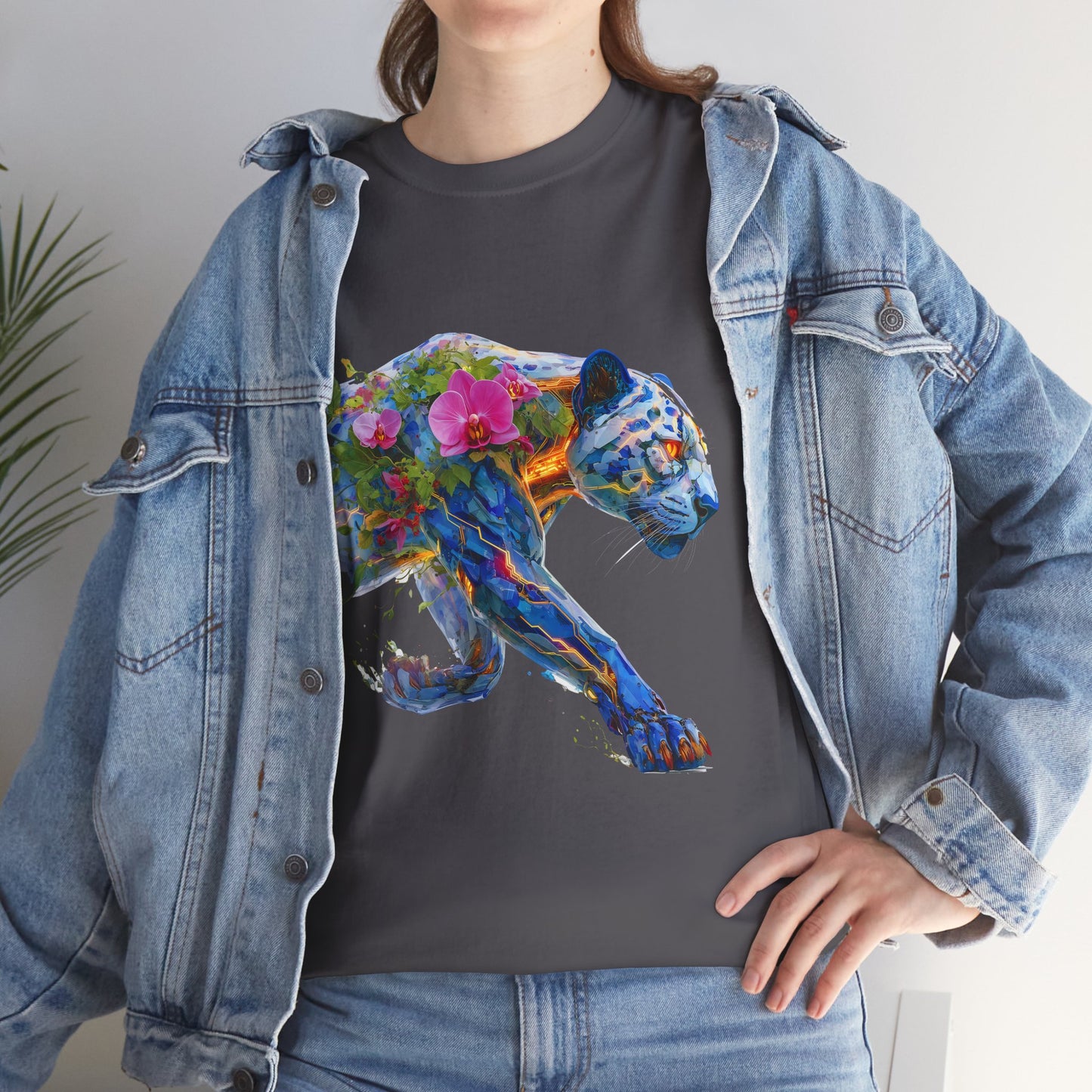 Jaguar Mécano-Botanique : Art Conceptuel de la Nature Futuriste T-shirt essentiel