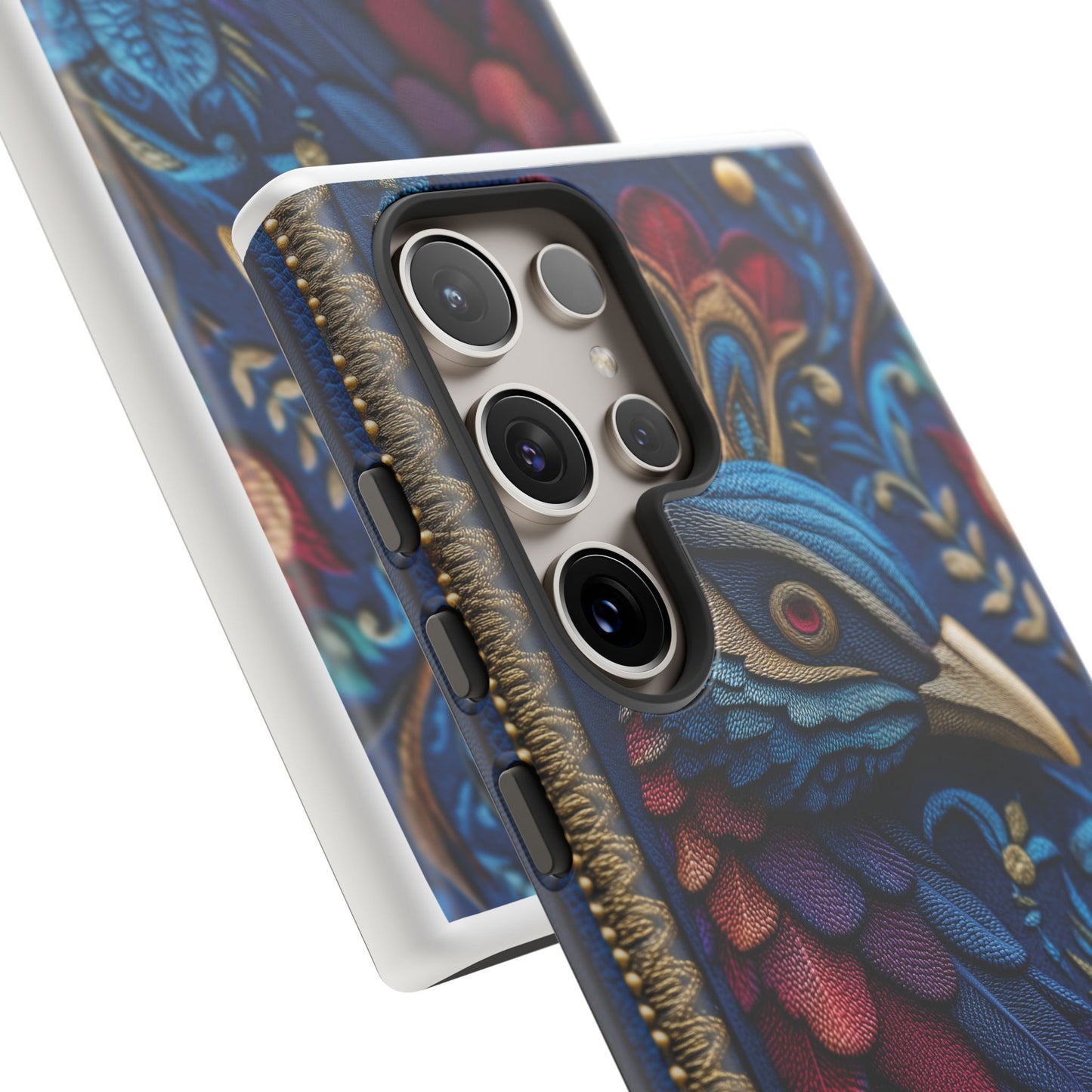 Paon Royal : Broderie de Luxe et Plumes Précieuses